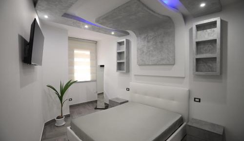 Suite with Hot Tub