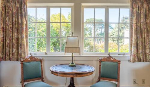 Queen Room with Garden View