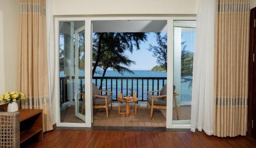 King Suite with Ocean View