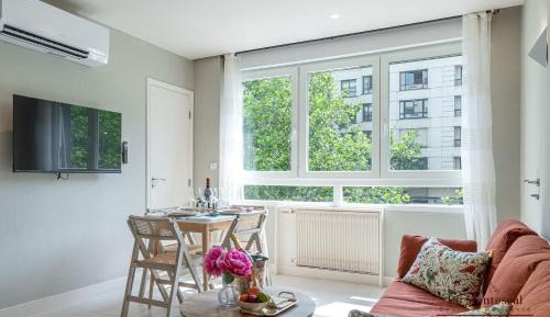 Two-Bedroom Deluxe Apartment