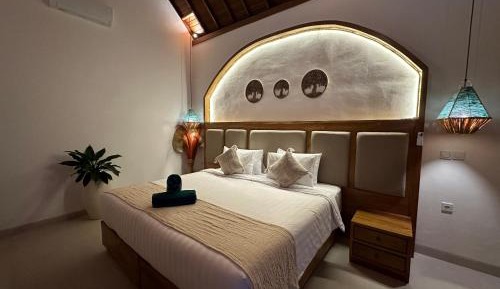 Deluxe Double Room with Extra Bed