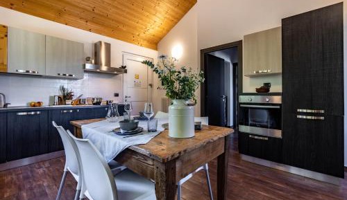 One-Bedroom Apartment - Split Level