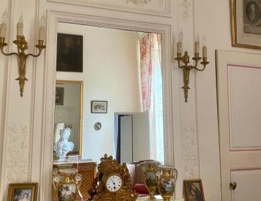 Deluxe King Suite