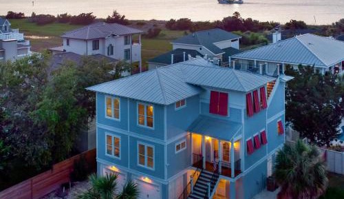 Five-Bedroom Holiday Home