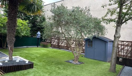 Apartment with Garden View