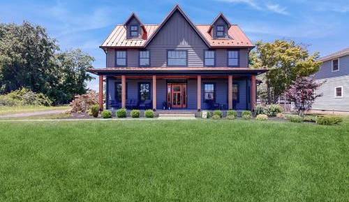 Six-Bedroom House