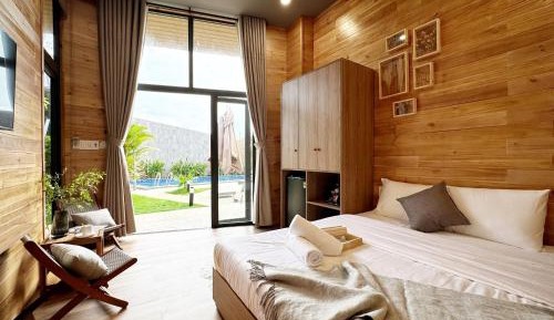 King Room with Pool View