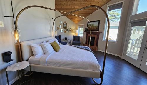 King Room with Balcony