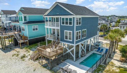 Five-Bedroom Holiday Home