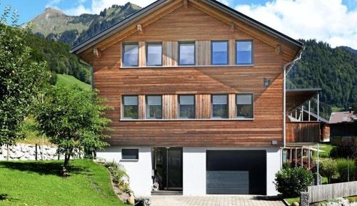 Three-Bedroom Holiday Home 