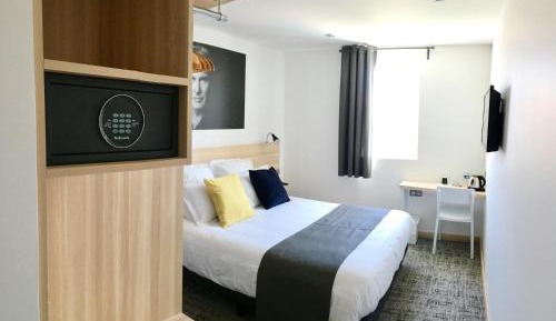 Double Room - Non-Smoking 