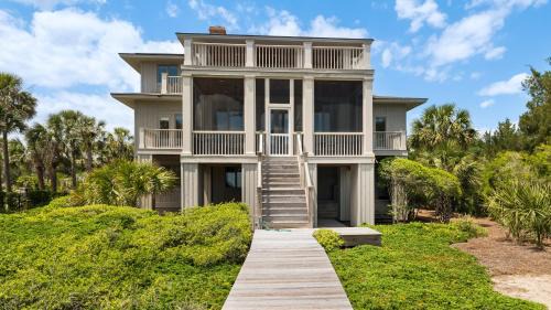 Seven-Bedroom House