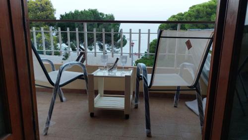 Two-Bedroom Apartment with Balcony and Sea View
