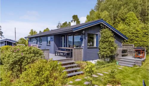 Four-Bedroom Holiday Home