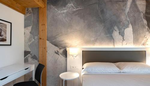 Deluxe Double Room with Shower