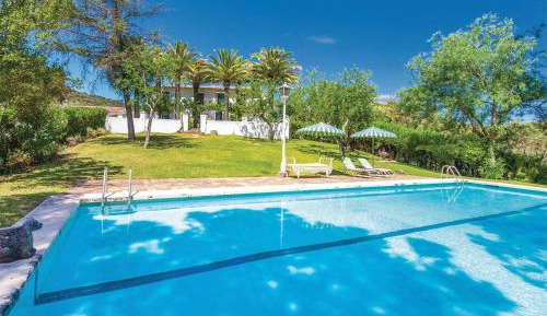 Three-Bedroom Holiday Home 