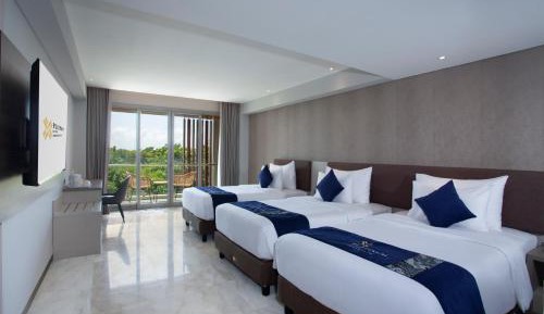 Deluxe Triple with Balcony