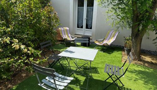 Deluxe Double Room with Shower