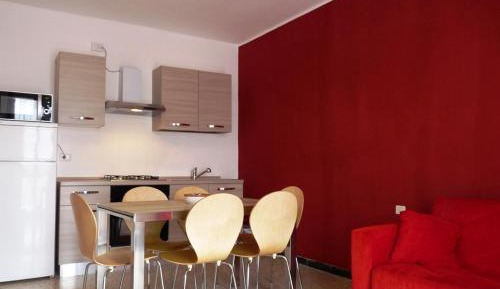 Two-Bedroom Apartment with Mountain View