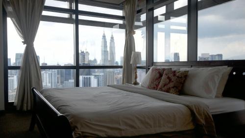 Family Two-Bedroom Apartment with View