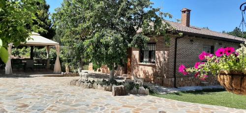 Three-Bedroom Townhouse