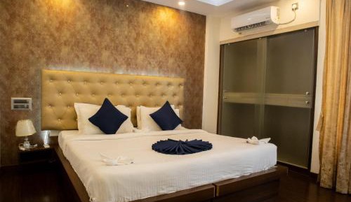 Deluxe King Suite