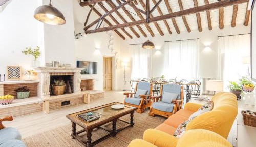 Three-Bedroom Holiday Home 