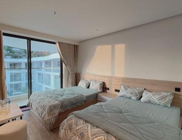 Studio with Balcony