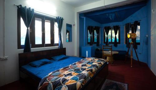 Basic Triple Room with Shared Bathroom