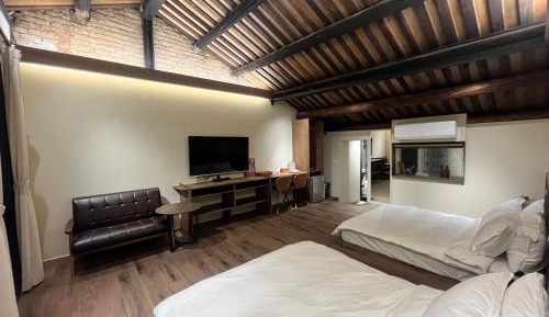 Quadruple Room with Private Bathroom
