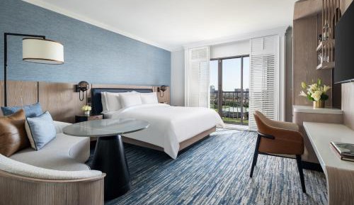 Tower Golf View, Deluxe Guest room, 1 King, Golf view