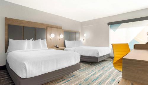 Queen Room with Two Queen Beds - Non-Smoking