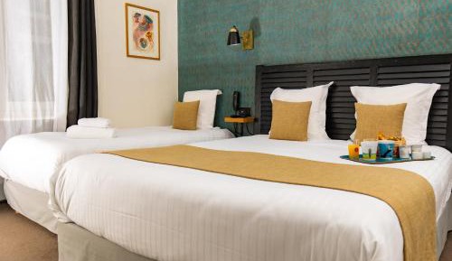 Triple Room with Courtyard View