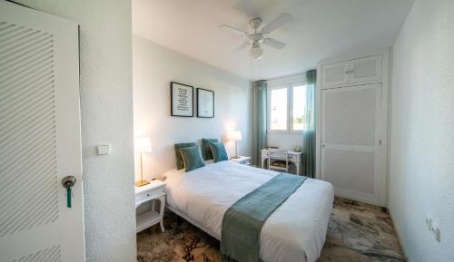 Queen Room with Garden View