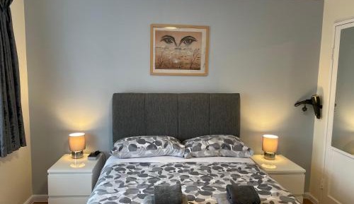Deluxe Double Room with Shower