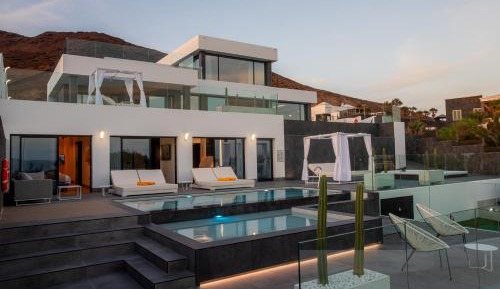 Villa with Sea View
