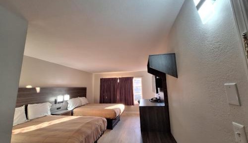 Double Room with Two Double Beds - Smoking