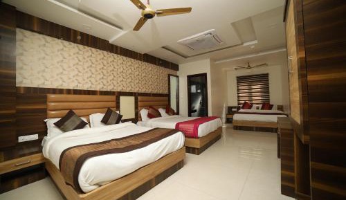 Deluxe Family Suite