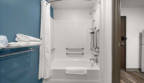 QUEEN SUITE TWO QUEEN BEDS ACCESSIBLE