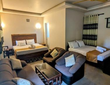 Family Room with Garden View