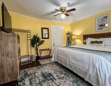 Deluxe King Room