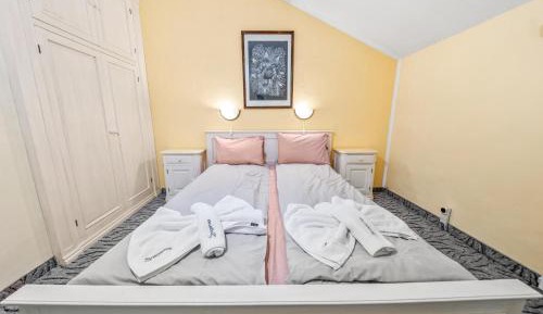 Triple Room with Mountain View