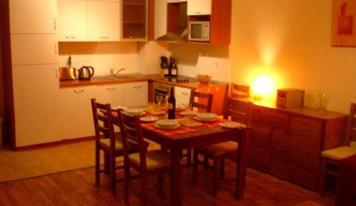 One-Bedroom Apartment with Balcony (3 Adults)