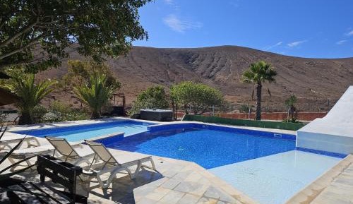 Villa with Garden View