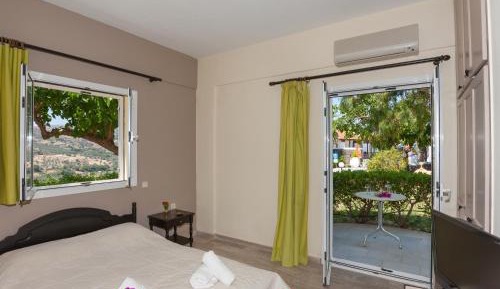 Standard Studio (2 Adults)