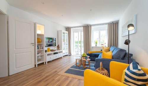 One-Bedroom Apartment with Terrace