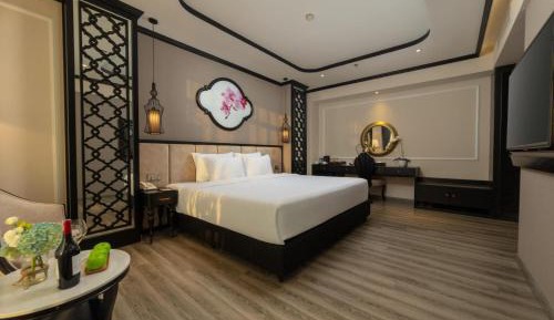 Double or Twin Room with City View