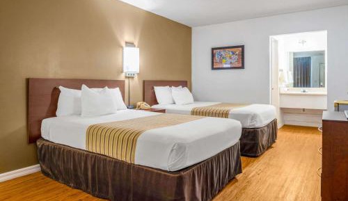 Double Room with Two Double Beds - Non-Smoking