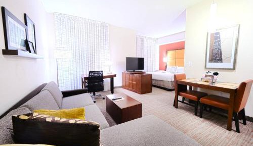 King Studio with Sofa Bed