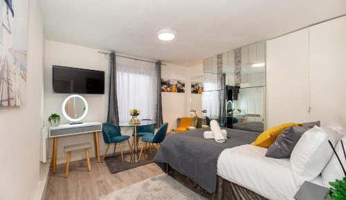 Studio Apartment